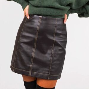 Black Vegan Leather Mini Skirt - L- 31" waist - NWT
